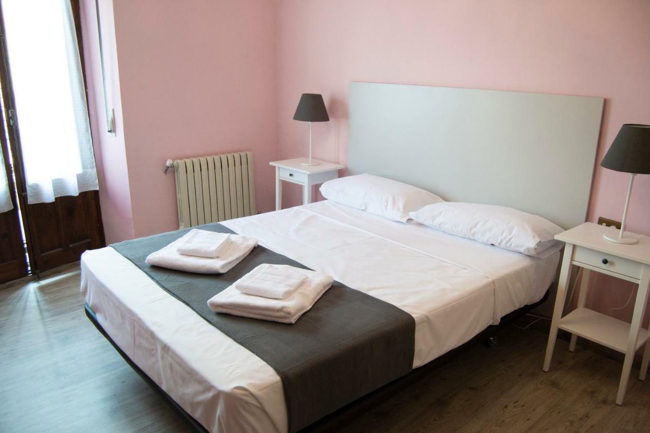 Tres Puentes Anguiano Apartamentos Y Hostal エクステリア 写真