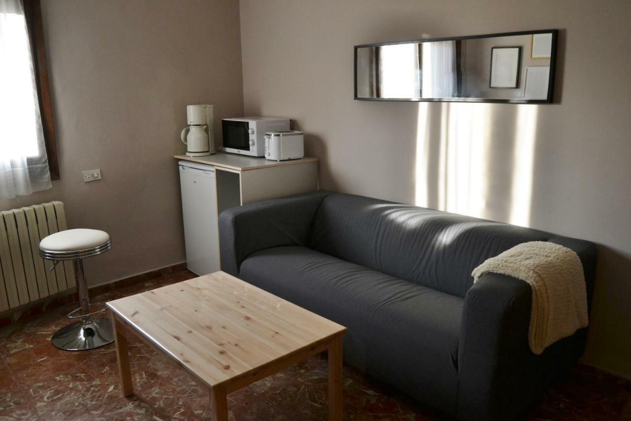 Tres Puentes Anguiano Apartamentos Y Hostal エクステリア 写真